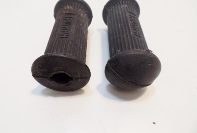 Triumph Footrest Rubbers /Pair with Logo