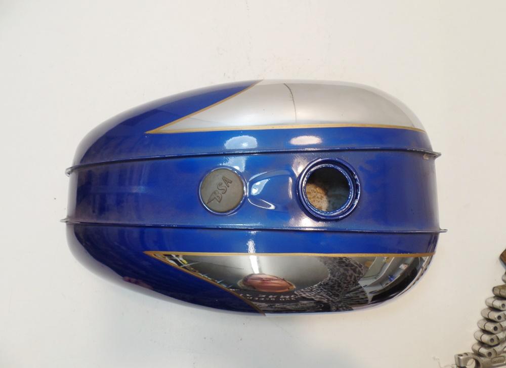 BSA B40 / C15 Petrol Tank NOS | BRITISH Only Austria
