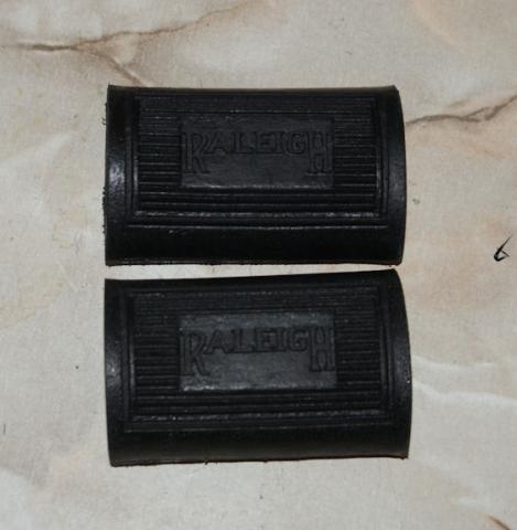 Raleigh Footrest Pedal Rubber /Pair with Logo
