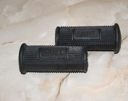 Ariel Footrest Rubbers /Pair