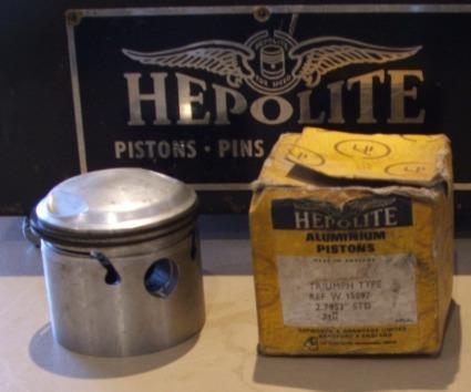 Triumph Piston 250 cc, OHV, Hepolite NOS