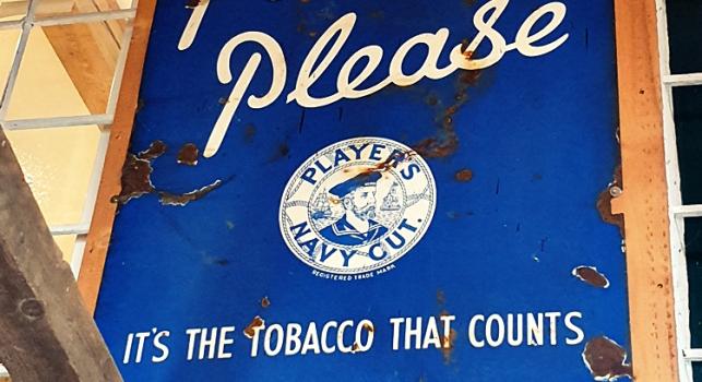 Player's Please Sign