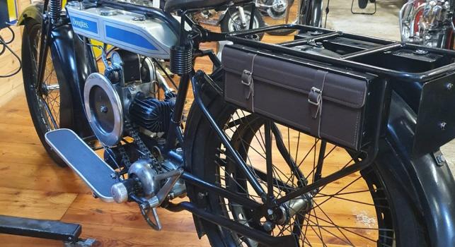 Douglas 2 3/4 HP  ca. 1920