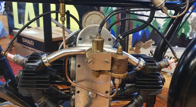 Douglas 2 3/4 HP  ca. 1920