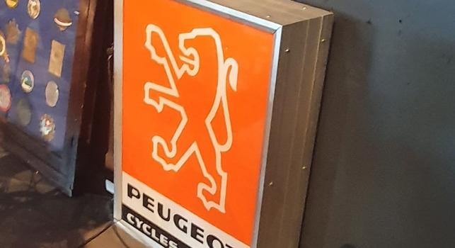 Peugeot sign