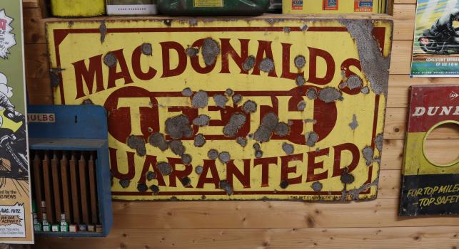 MacDonalds Teeth Sign