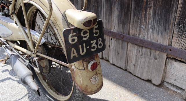 Monet Goyon. ca.1952. 100cc