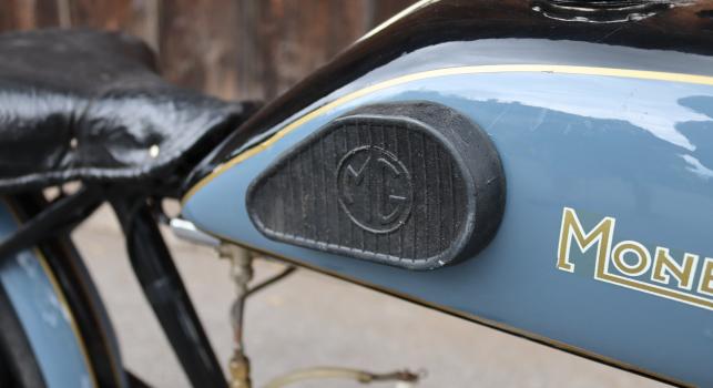 Monet Goyon. ca. 1929. ZC 147cc