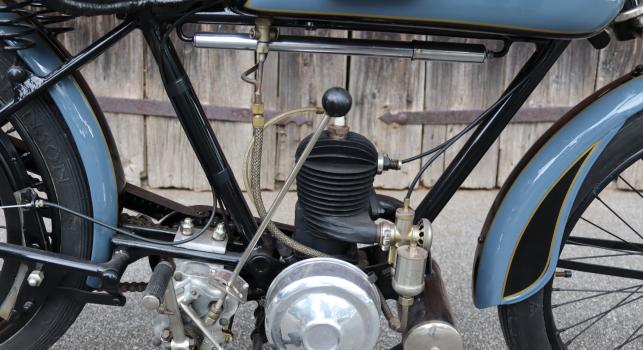 Monet Goyon. ca. 1929. ZC 147cc