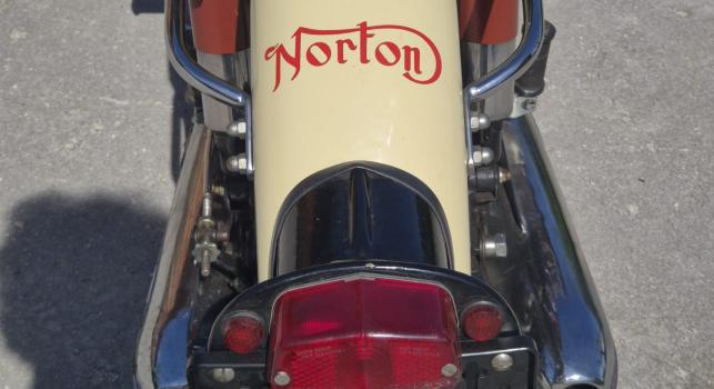 Norton Dominator 88. 500 cc. 1961