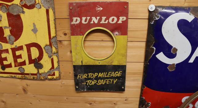 Dunlop Sign