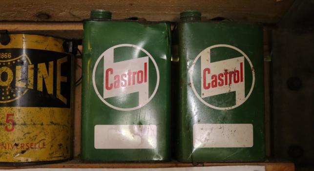 Castrol can 