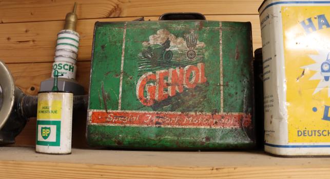 Genol Oil can 