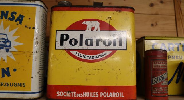 Polaroil can 