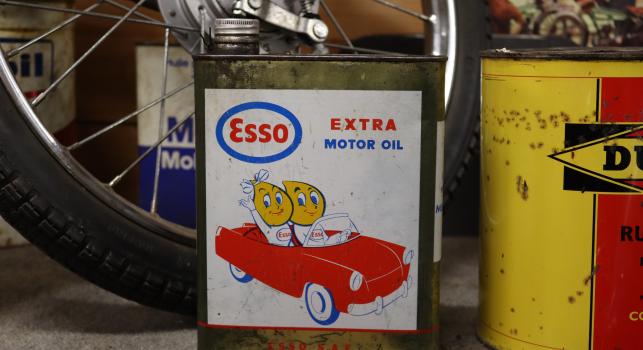 Esso Extra Motor Oil can