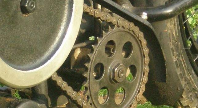 Douglas 2 3/4 HP. TS/23