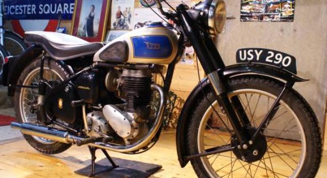 BSA C11   250 cc  1952
