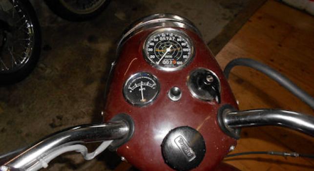 Triumph 5T/Speedtwin 500cc 1948