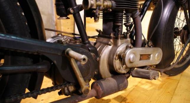 Triumph SD 1925 557cc original paint