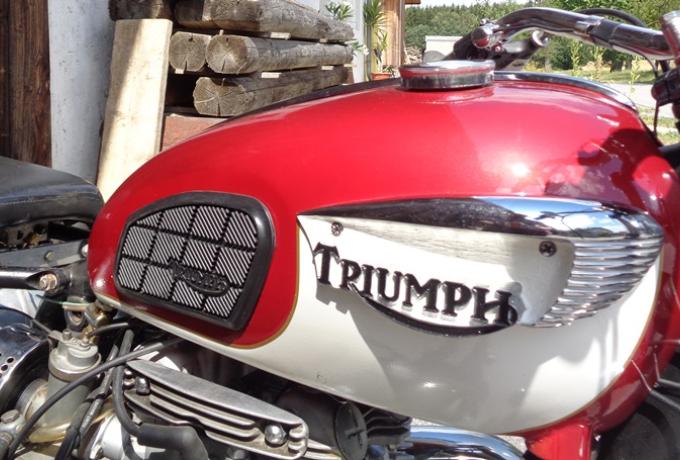 Triumph T120 