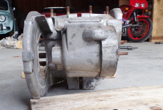 Triumph T100R Crankshaft and Housing H60208 used