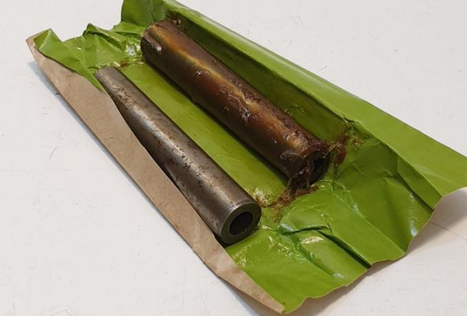 BSA Inlet Valve Guide M20/M21. Pair NOS