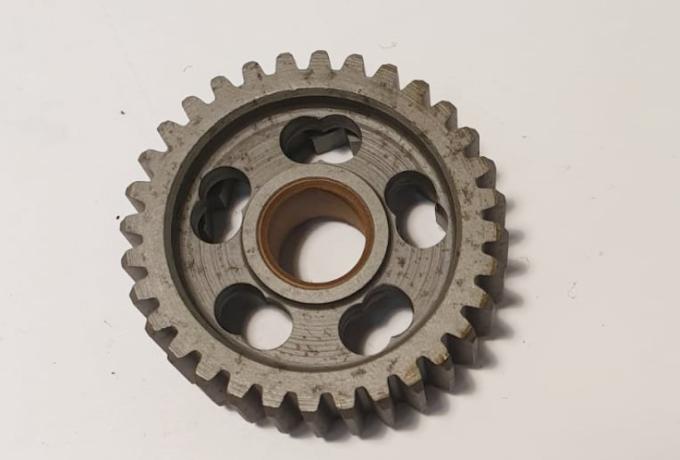 BSA C15 STD Early Layshaft Gear 1st, 32 T. 