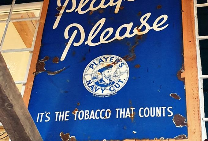 Player's Please Sign