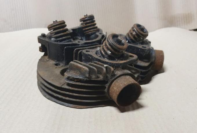 BSA A10 650cc. Zylinderkopf Plunger gebraucht. inlet 1.1/16"