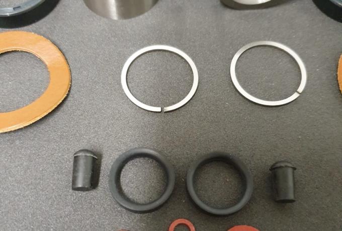 Norton Fork Bush and Seal Kit. P11/P11a