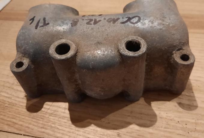 Triumph Inlet Rockerbox Pre Unit 500/650 cc iron head used