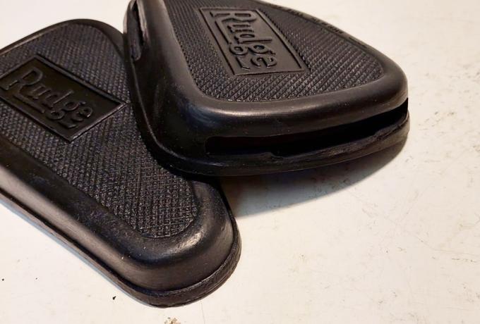 Rudge Kneegrip Rubbers with Cut Out /Pair