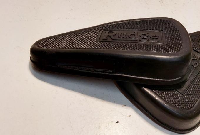Rudge Kneegrip Rubbers with Cut Out /Pair