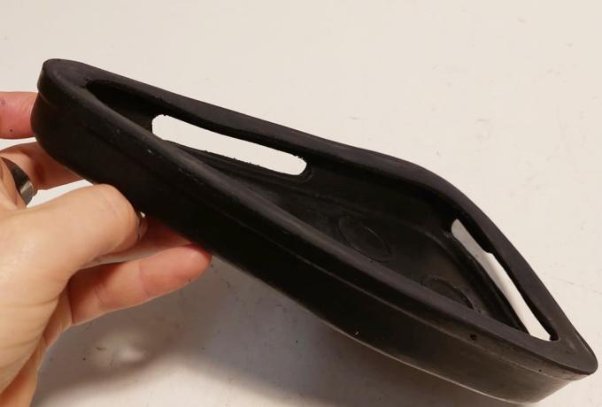 Rudge Kneegrip Rubbers with Cut Out /Pair