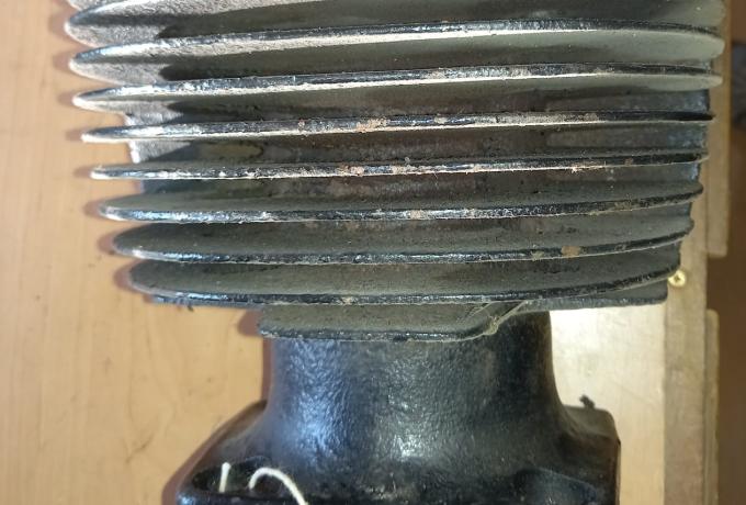 BSA B31 Cylinder used with new Piston +040 / Set