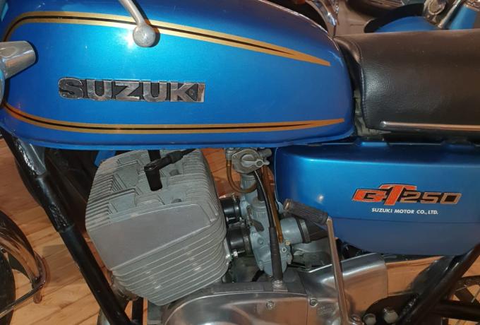 Suzuki GT 250cc 1976