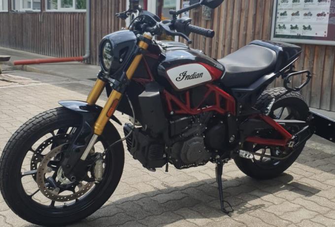 Indian 2019 Race Replica