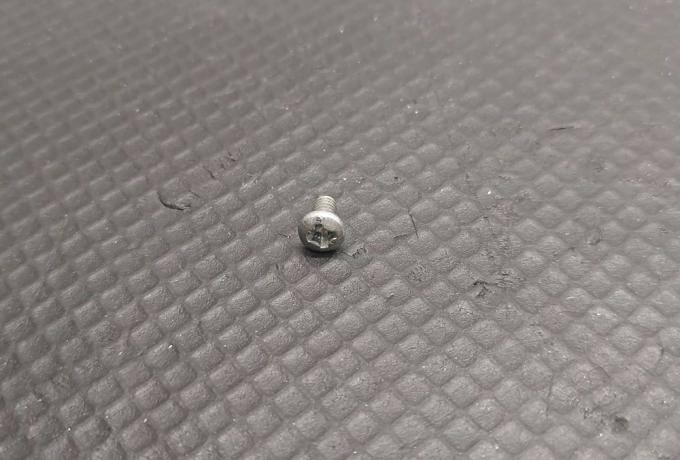 Triumph Wheel Trim Fixing Screw