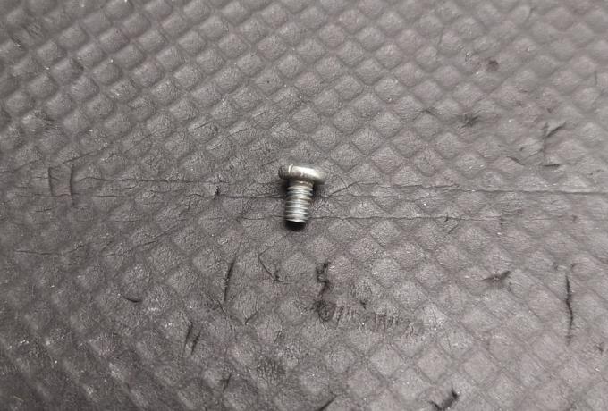 Triumph Wheel Trim Fixing Screw