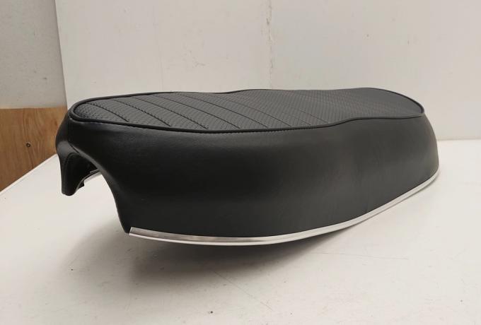 Triumph T100 T120 Dual Seat 1967-68