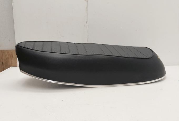 Triumph T100 T120 Dual Seat 1967-68