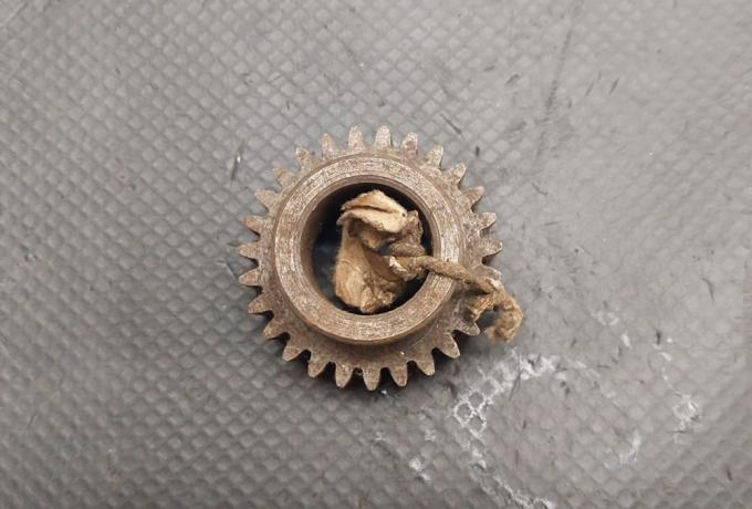 Triumph Layshaft Second Gear 27T used