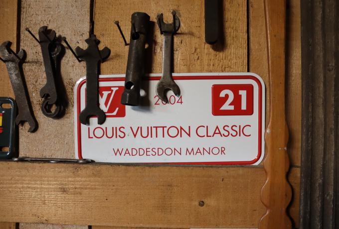 Louis Vuitton Classic Sign
