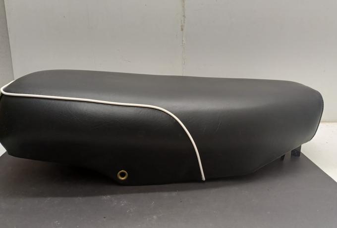 AJS. Matchless. AMC. Dual Seat with Eyeletts. White Piping. - not perfect