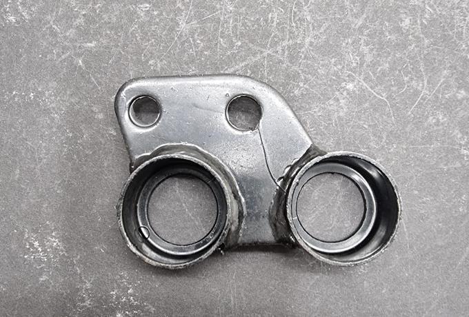 Triumph T160 LHS Plate - Rubber Footrest Plate