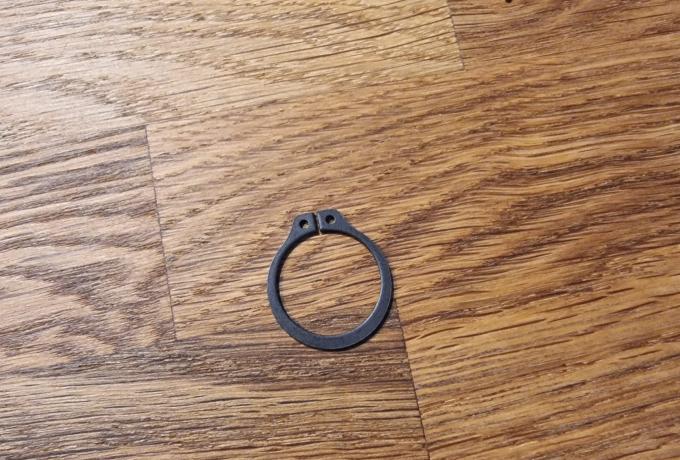 Triumph T160 Gear Change Pedal Circlip