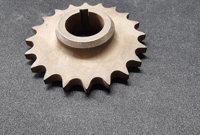 Norton Dominator Primary Drive/Engine Sprocket 20T. NOS