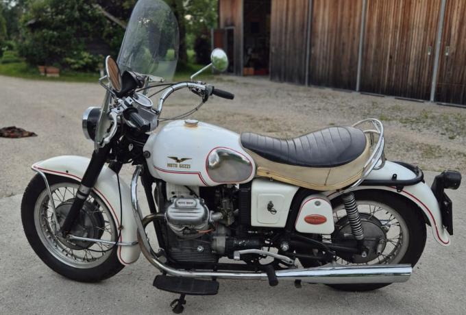 Moto Guzzi V7