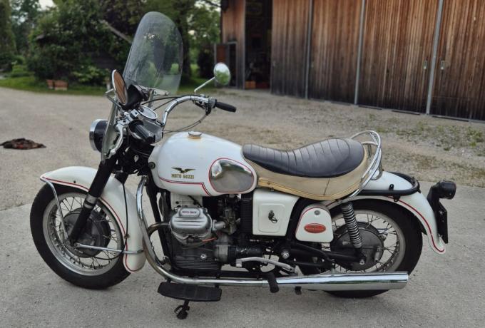 Moto Guzzi V7