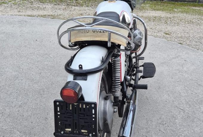 Moto Guzzi V7